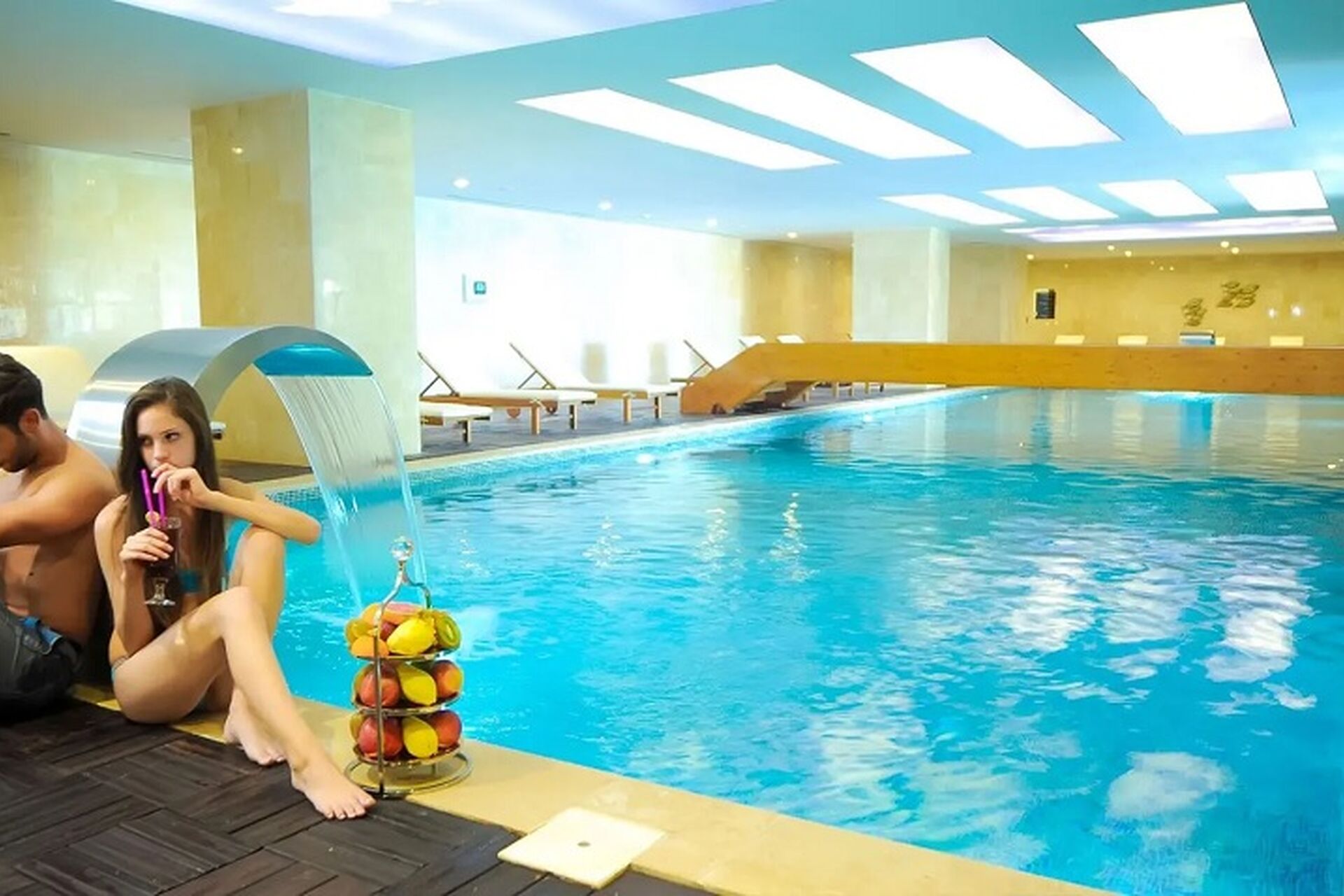 Cratos Premium Hotel