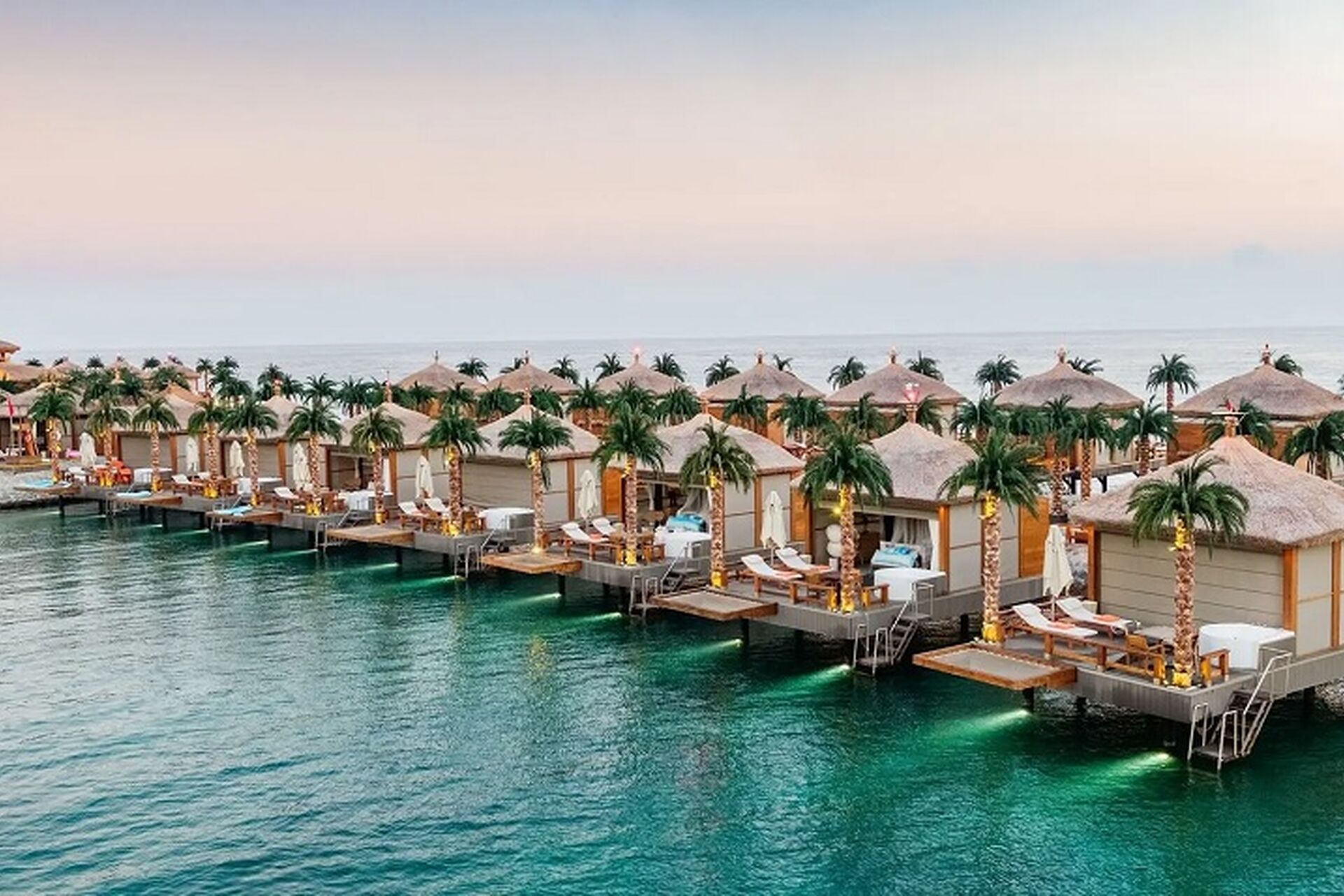 Cratos Premium Hotel